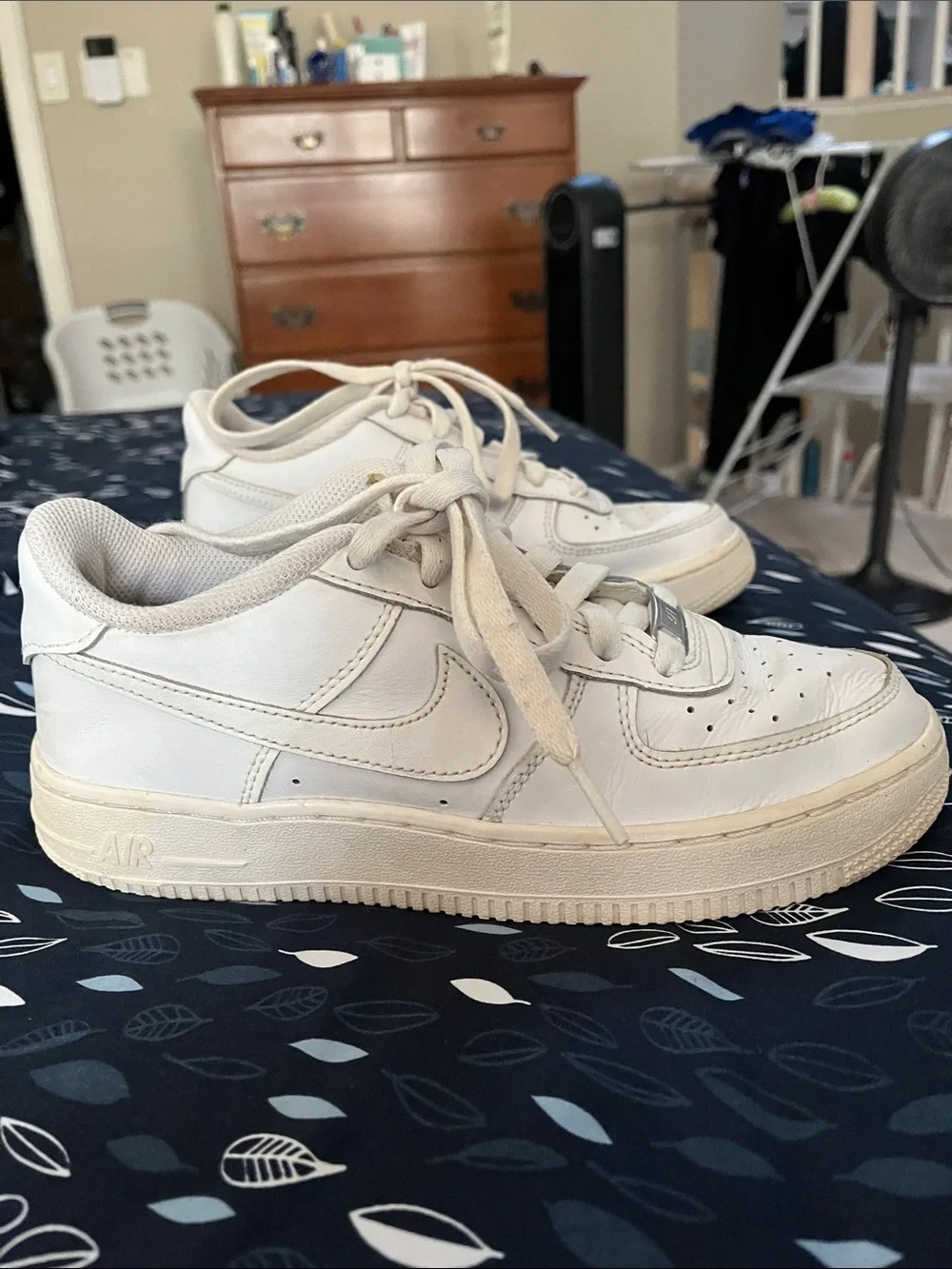 Nike Air Force bottom sneaker
